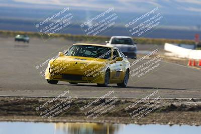 media/Nov-16-2025-CalClub SCCA (Sun) [[2975c16dfc]]/Group 6/Turn 1/
